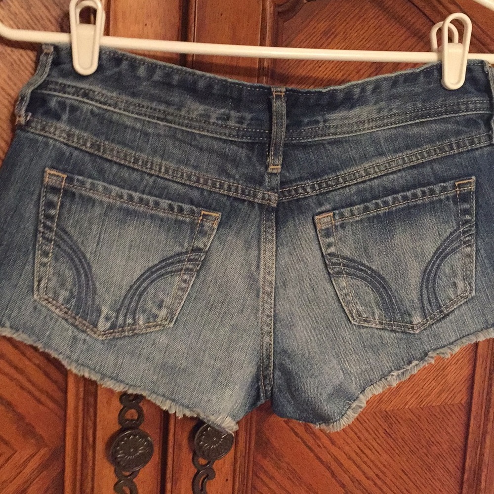 Hollister short short lowrise jeans shorts - Picture 2 of 4